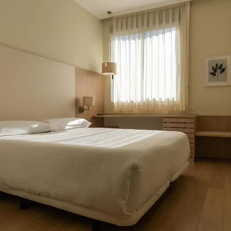 Hotel Checkin Valencia Ciscar 4*