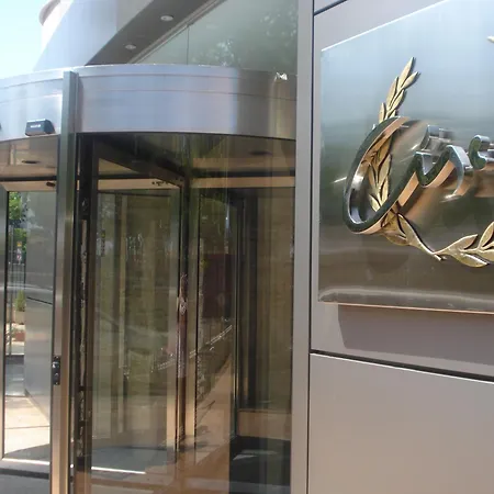 Отель Checkin Valencia Ciscar 4*