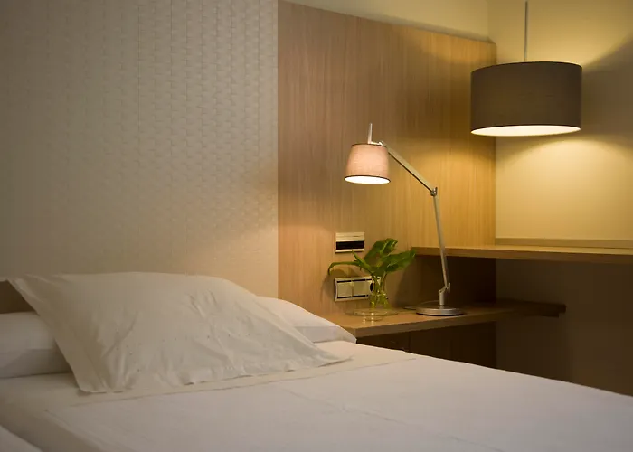 Checkin Valencia Ciscar Пикания