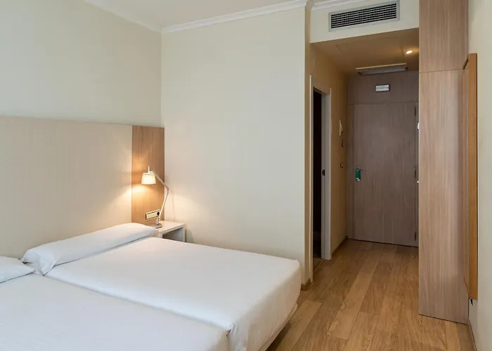 Отель Checkin Valencia Ciscar Пикания