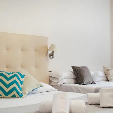 Checkin Valencia Ciscar Szálloda 4*