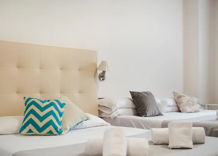 Checkin Valencia Ciscar Szálloda 4*